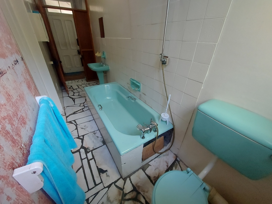 4 Bedroom Property for Sale in Uitenhage Central Eastern Cape